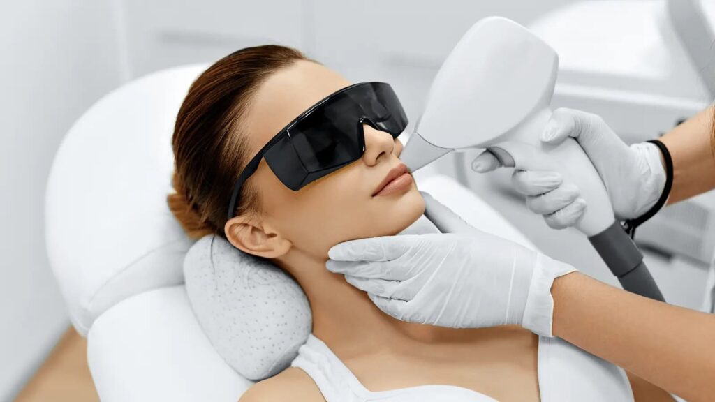 First time laser hair removal experience: Discover what to expect during your initial session.